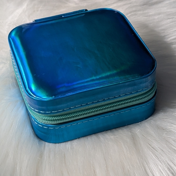🆕 📢 Just In....Portable Jewelry Box For Travel - Picture 1 of 9